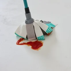 Balai serpillère à franges microfibre et plastique GoodHome blanc et bleu l.8 cm