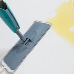 Balai serpillère microfibre avec vaporisateur GoodHome gris et bleu L.124 x l.12 cm