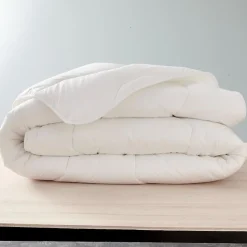 Couette Blanrêve très chaude 260 x 240 cm Gamme "Confort" traité Anti Acarien Soft & care