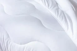 Couette chaude 240 x 260 cm polyester microfibre blanc 400g/m²