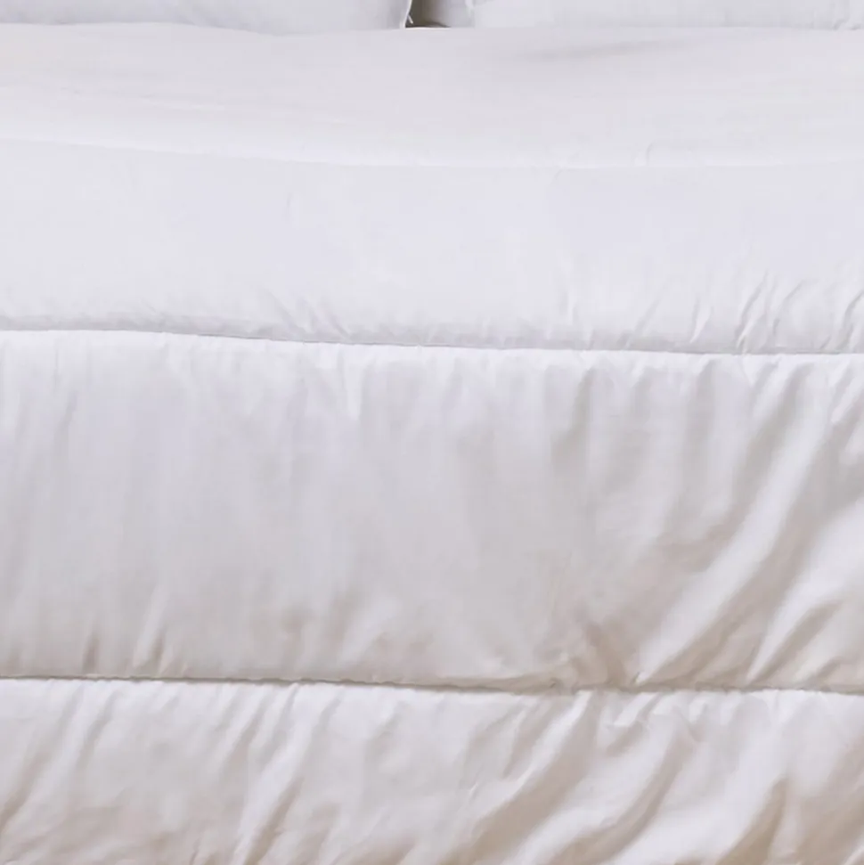 Couette Chaude 200x200cm ANTI-ACARIENS