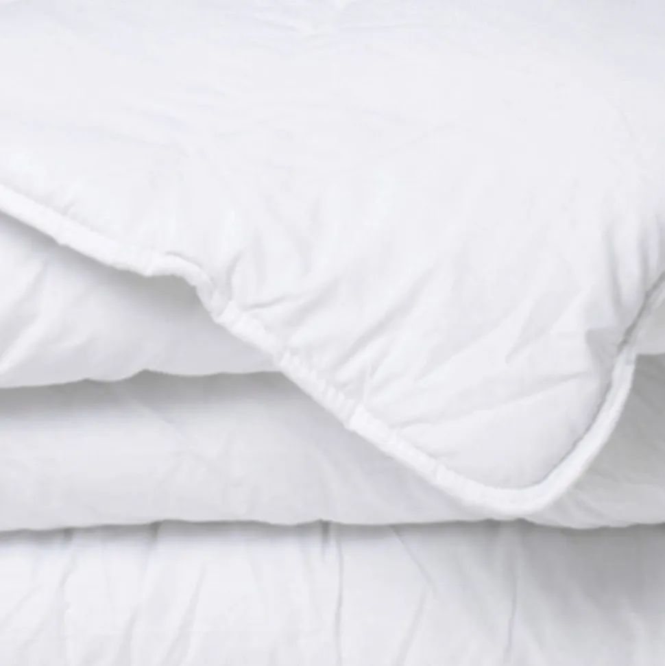 Couette Chaude 200x200cm ANTI-ACARIENS