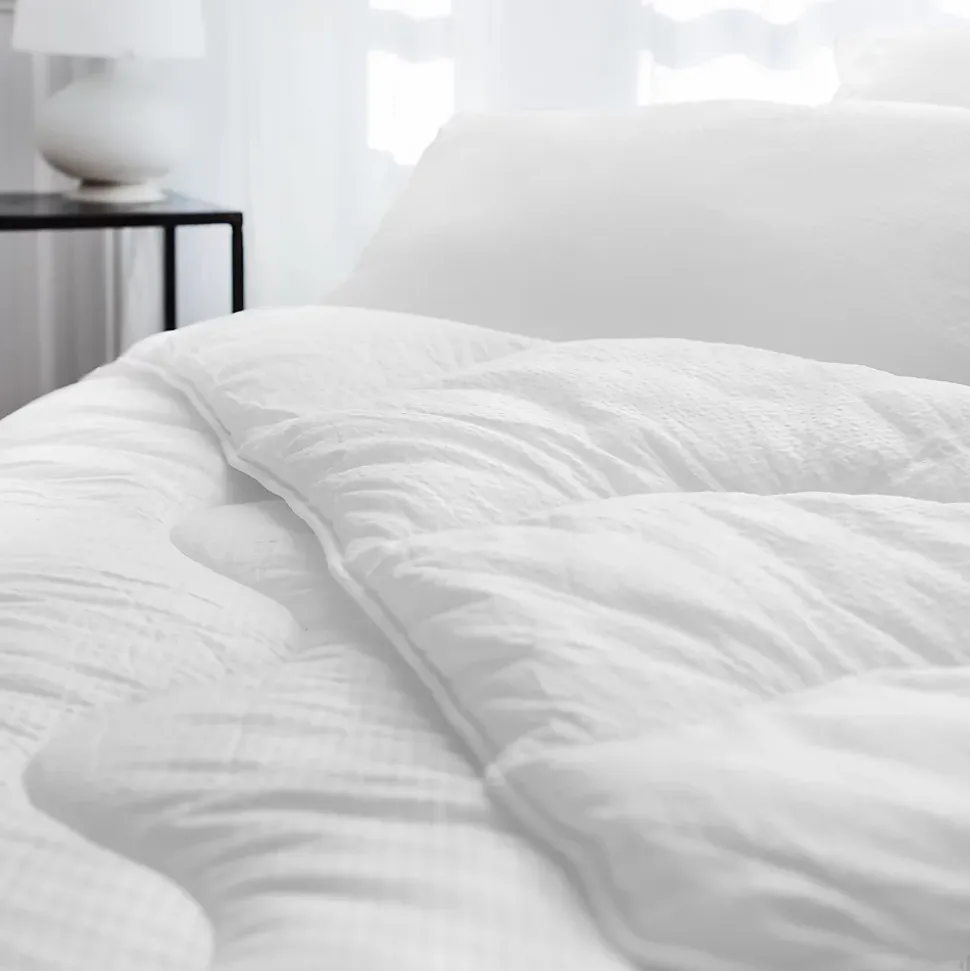 Couette hiver 200x200 cm CARESSE garnissage polyester 450g/m2