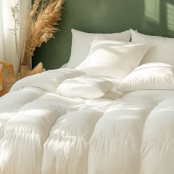 Couette naturelle - Chaude - 70% duvet anti-acarienne 200x200 cm APPALACHES