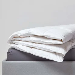 Couette tempérée 230 x 220 cm en duvet et plumes d'oie 10.5 Tog - HOMESCAPES