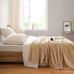 Couverture 100% polyester 240x260 cm microvelours DOLCE marron sable