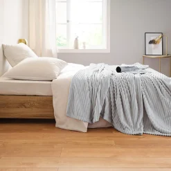 Couverture 100% polyester 180x240 cm microvelours DOLCE gris perle