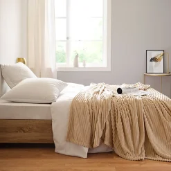 Couverture 100% polyester 220x240 cm microvelours DOLCE marron sable