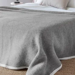 Couverture 100% pur laine vierge 220x240 cm PASTORALE blanchie