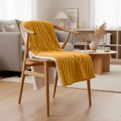 Couverture plaid BERGIL en polyester jaune 180x220 cm - SACASA