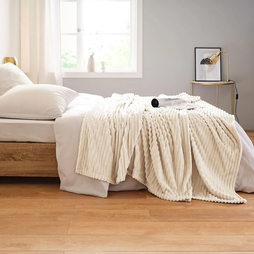 Couverture polaire - - Effet côtelé 3D (240x260 cm - Ivoire)