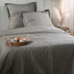 Couvre lit boutis réversible 260x240 avec 2 taies d'oreiller