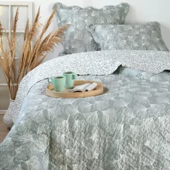 Couvre lit boutis réversible 260x240 avec 2 taies d'oreiller