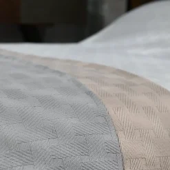 Couvre lit en coton doux Ecru 240x260 cm SARANDA