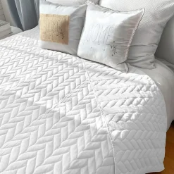 Couvre lit en microfibre dessin par ultrason (240x220 cm - Blanc)