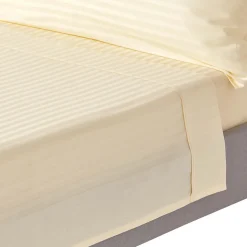 Drap plat satin rayé en coton égyptien 330 fils jaune pâle, 270x300 cm - HOMESCAPES