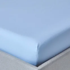 Drap-housse uni 90 x 190 cm 100 % coton égyptien 200 fils coloris bleu - HOMESCAPES