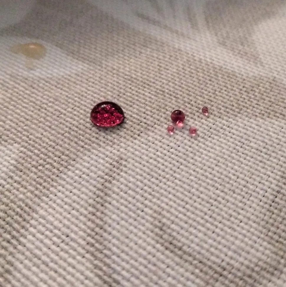 HidroText (1L). Hydrofuge et antitache et antigraisse pour matières textiles. Il ne change pas la couleur ni ne modifie texture