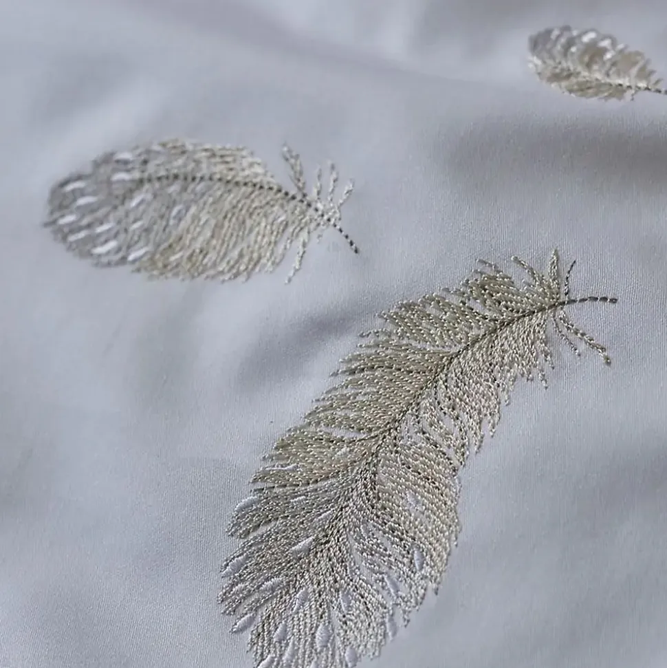 Housse de couette brodée 200x200 cm en satin de coton NINA blanc