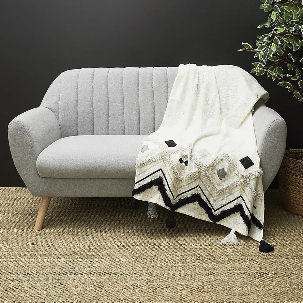 Jeté de canapé ethnique tufté noir 130x150 cm