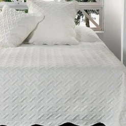 Jeté de lit aux formes géométriques surpiquées (230x250 cm - Ecru)