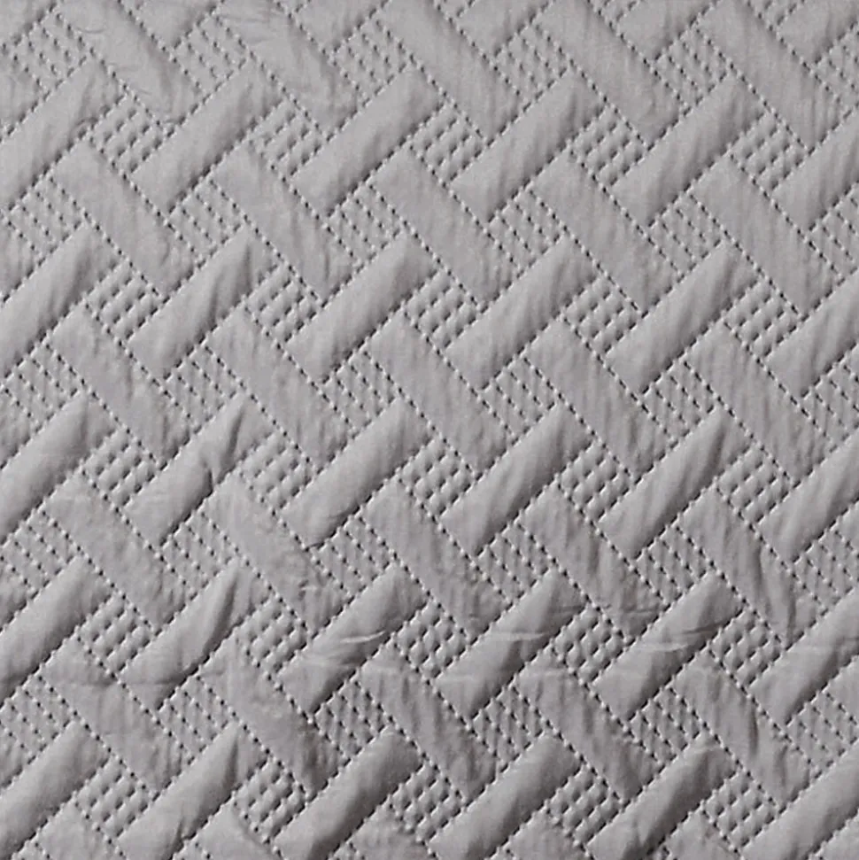 Jeté de lit aux formes géométriques surpiquées (230x250 cm - Gris clair)