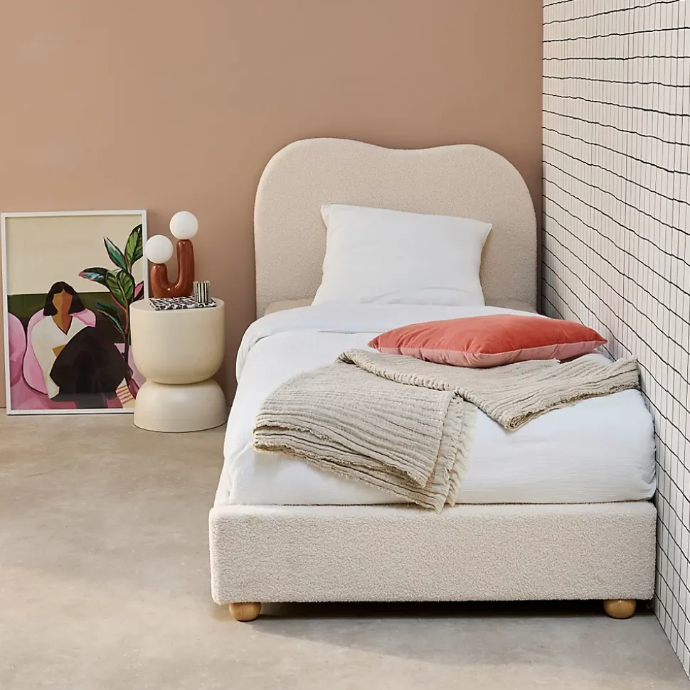 Lit avec sommier à lattes et tête de lit. blanc finition bouclette. L204 x P98 x H96.5cm