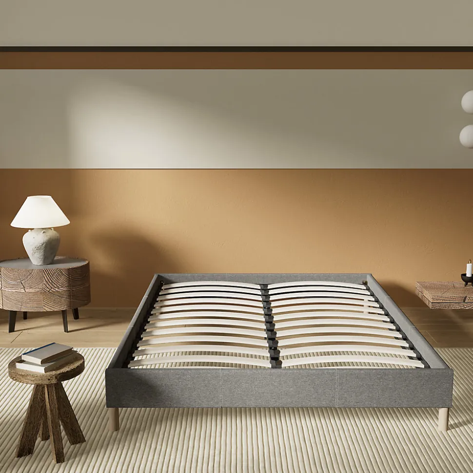 Lit avec sommier lattes en bois - 140x190 cm - Tissu Gris - Pieds en bois