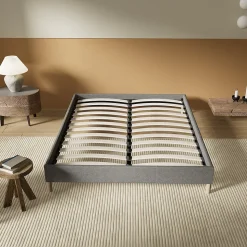 Lit avec sommier lattes en bois - 160x200 cm - Tissu Gris - Pieds en bois