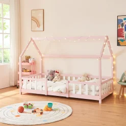 Lit cabane Sisimiut avec matelas 90 x 200 cm rose / blanc en.casa