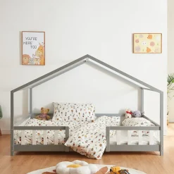 Lit cabane Treviolo avec matelas à mousse froid 200 x 120 cm gris clair / blanc en.casa