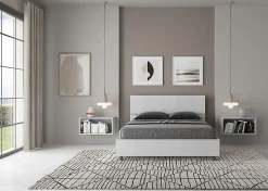 Lit coffre 140x200 avec tête de lit inclinée en frêne blanc Demas