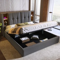 Lit coffre 140x200 cm capitonné avec rangement intégré, charge sans fil et USB-C - sommier et matelas inclus - tissu coton gris