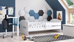 Lit d'enfant LUK avec balustrade 160x80 Avion