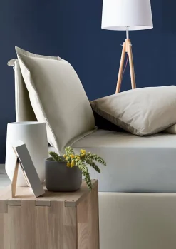 Lit double Daalt, Lit coffre avec revêtement en tissu, Ouverture frontale, avec matelas 120x200 cm inclus, Beige