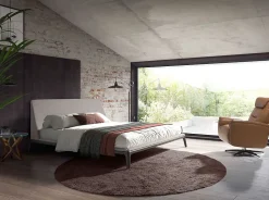 Lit double en tissu gris moderne avec tête de lit originale