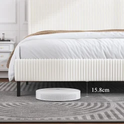 Lit double 160x200 cm capitonné adulte avec métallique stable et design à ailes - plateforme rembourrée velours côtelé beige/crème