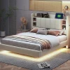 Lit double 140x200 cm en lin beige avec cadre métal, tête réversible avec étagères, port USB et bande lumineuse