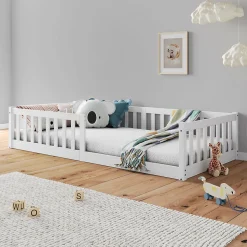 Lit enfant GUSTAVO type Montessori, couchage 90x200 cm, en pin massif lasuré blanc