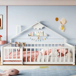 Lit enfant 140x190 cm - Lit avec barrières et design maison - Bois de pin et MDF - Sans matelas - Blanc