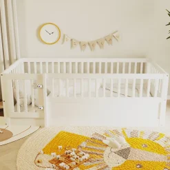 Lit enfant 90x200cm - cadre en bois - barrières de sécurité - porte - blanc (sommier non inclus)