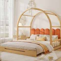 Lit gigogne cabane enfant 140x200 cm avec toit arqué et coussins en velours - pin massif naturel et orange