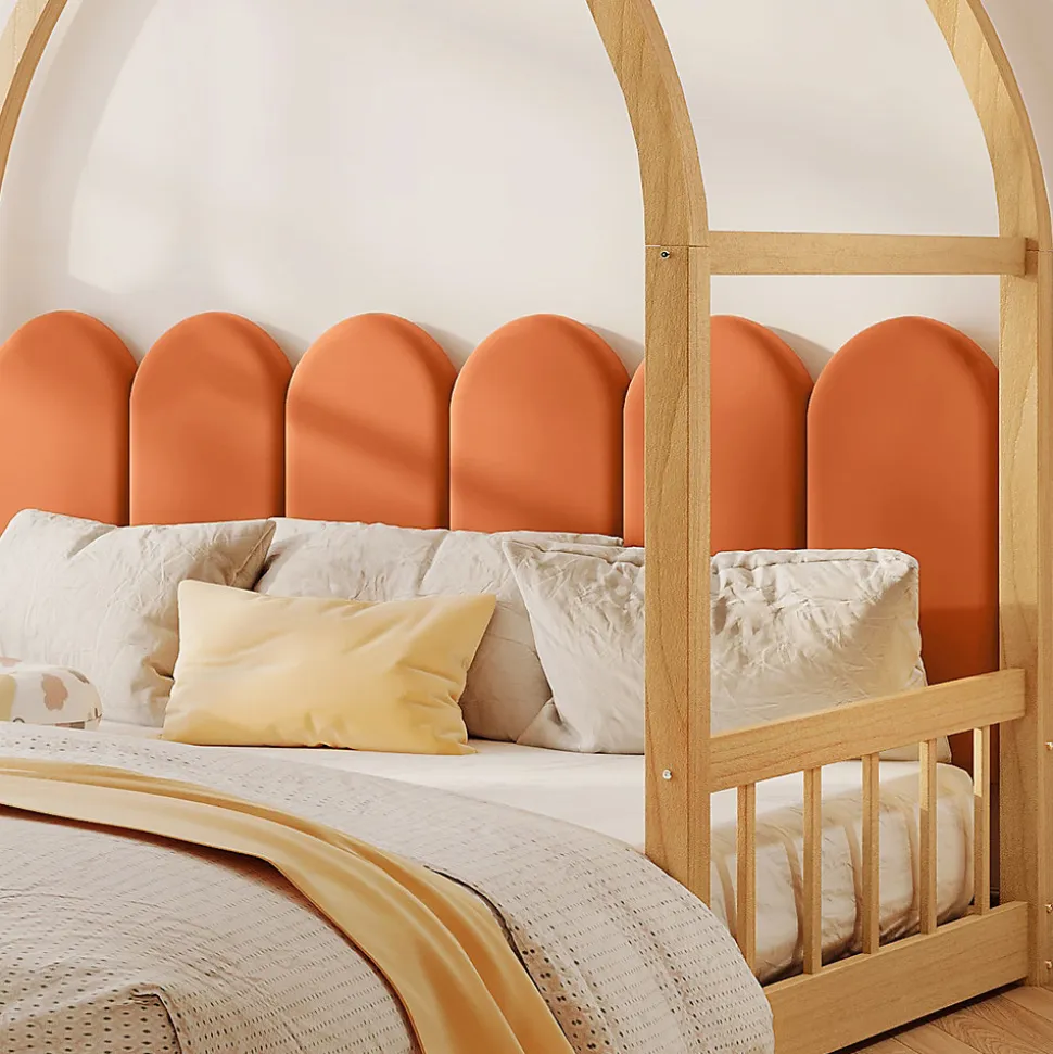 Lit gigogne cabane enfant 140x200 cm avec toit arqué et coussins en velours - pin massif naturel et orange