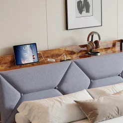 Lit Rembourré 160x200 Cm Avec Ports USB, Étagères Ouvertes Et Tiroirs Dans La Tête De Lit, Gris