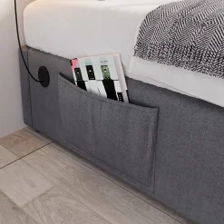 Lit 90x200 cm avec rangement hydraulique, tête de lit étagère en lin gris et ports USB-C, design contemporain