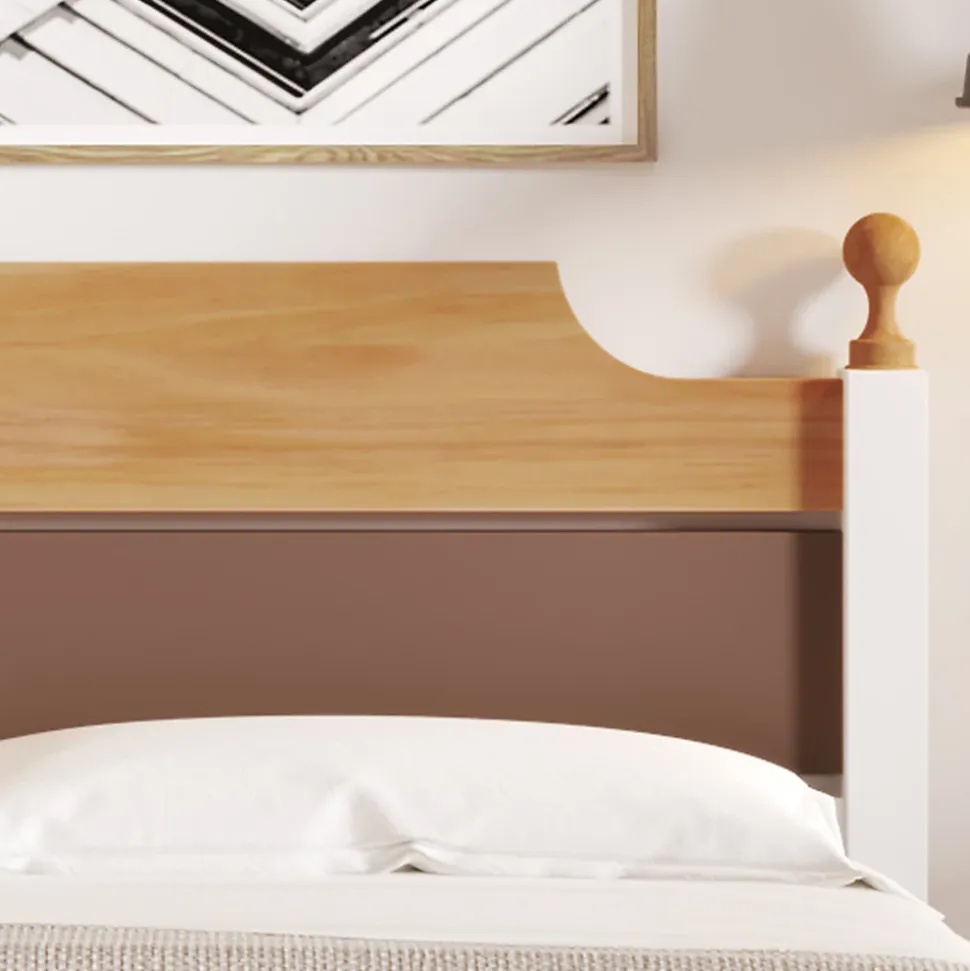 Lit 140x200 cm avec tête de lit colorée blanc/naturel/marron, cadre en pin massif et pieds boules