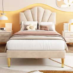 Lit 90x200 cm tête coquillage réglable, pieds métal doré, velours beige et sommier à lattes bois