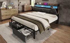 Lit 140x200 cm tête de lit avec rangement et tiroirs, cadre métal et tissu lin gris, LED et station USB