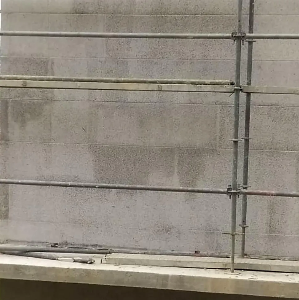 Nettoyant hydrofuge (5L) pour grès, pierre et béton. Élimine taches et les éclaboussures d'hydrofuges sur les surfaces poreuses