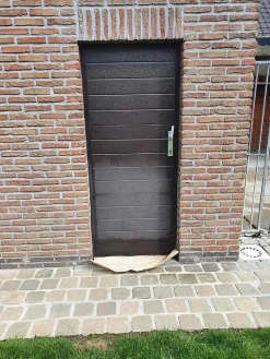 Nettoyant Rénovateur Ravive Couleurs Peinture PVC Métal Antitache 5 ans 250g - 2 Portes et 10 Fenêtres Chiffon microfibre inclus